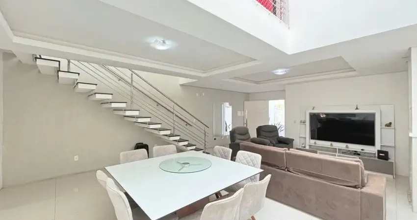 Casa com 3 quartos à venda na Rua Fabiana Kila de Ávila, 205, Hípica, Porto Alegre