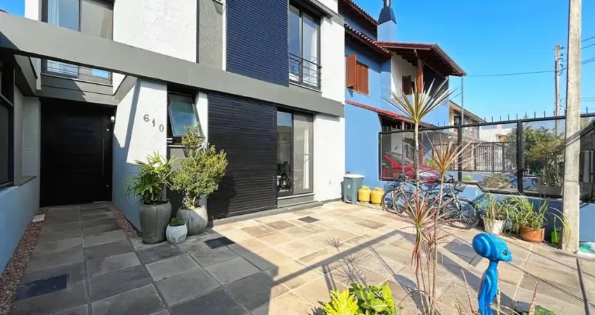 Casa com 3 quartos à venda na Rua Pau-Brasil, 610, Hípica, Porto Alegre