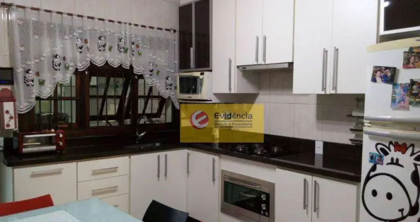 Sobrado à venda, 204 m² por R$ 749.999,99 - Vila Eldízia - Santo André/SP