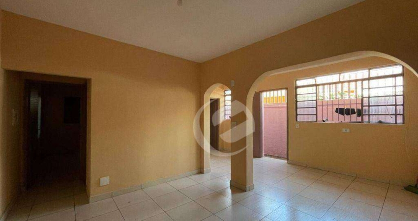 Casa com 1 dormitório para alugar, 60 m² por R$ 1.700,00/mês - Vila Scarpelli - Santo André/SP