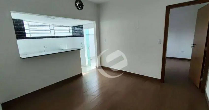 Casa com 2 dormitórios para alugar, 52 m² por R$ 2.359,52/mês - Vila Scarpelli - Santo André/SP