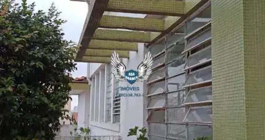 SOBRADO COM 03 DORMITÓRIOS MAIS 01 EDÍCULA E 02 VAGAS DE GARAGEM  (EXCELENTE PAR