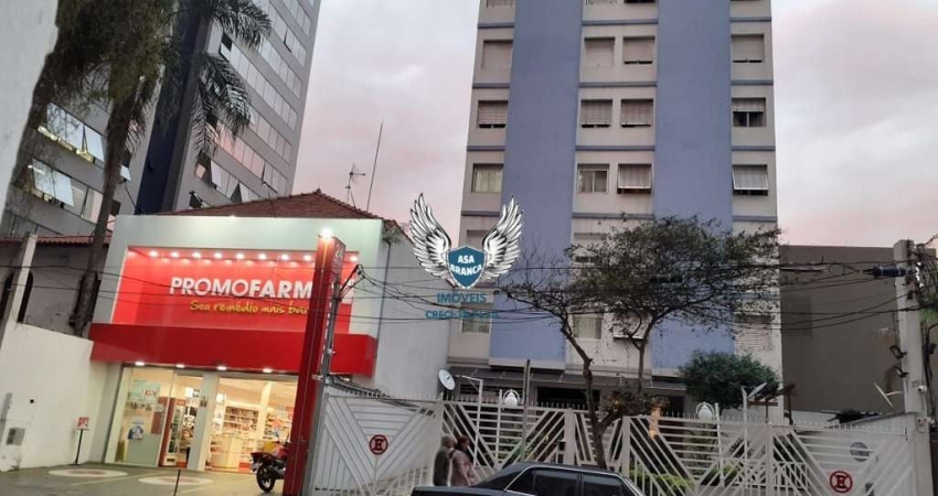 APARTAMENTO EM SANTANA 03 DORMITÓRIOS SENDO 01 SUÍTE E 01 VAGA DE GARAGEM À 05 M