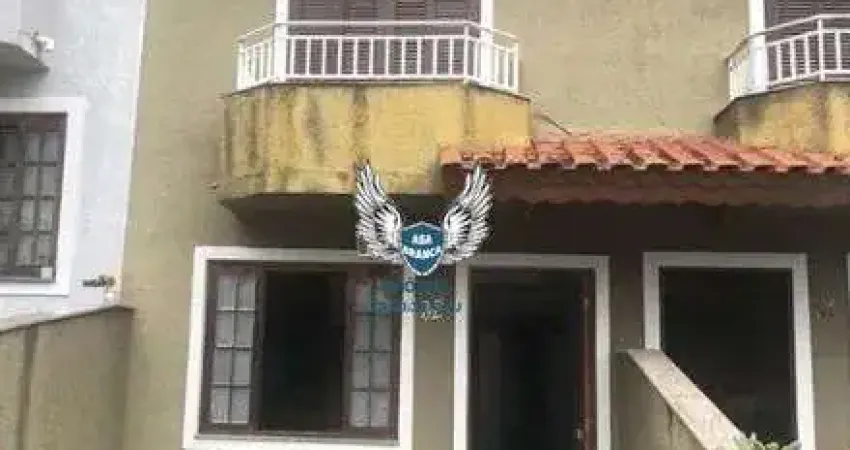 SOBRADO EM CONDOMÍNIO FECHADO 02 DORMITÓRIOS NO HORTO FLORESTAL