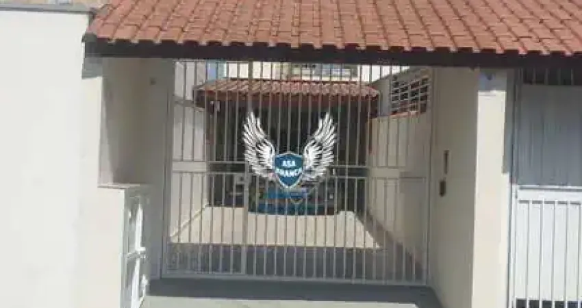 SOBRADO 3 DORMITÓRIOS 1 SUÍTE, EXCELENTE LOCALIZAÇÃO