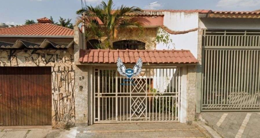 CASA ASSOBRADADA NO TUCURUVI COM  03 DORMITÓRIOS E 04 VAGAS DE GARAGEM À 2 KM DO