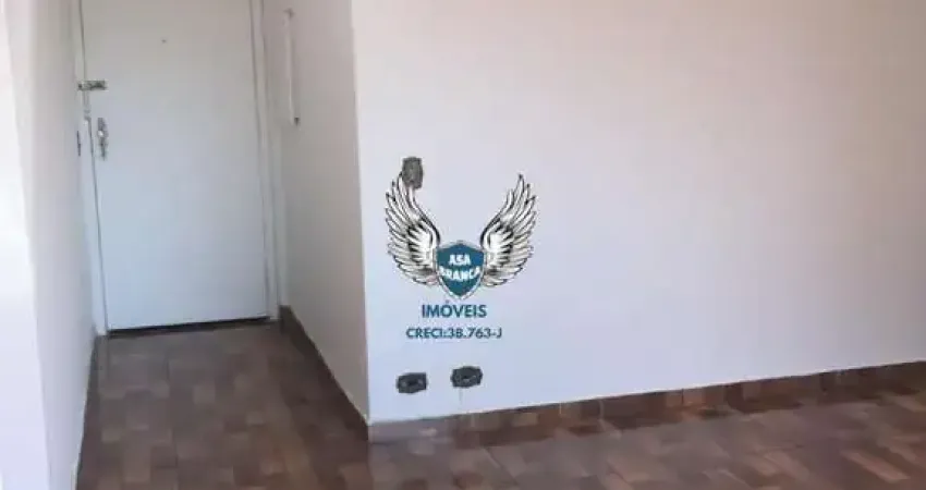 APARTAMENTO NO CENTRO PARA LOCAÇÃO COM 01 DORMITÓRIO E 01 VAGA DE GARAGEM ( ÓTIM