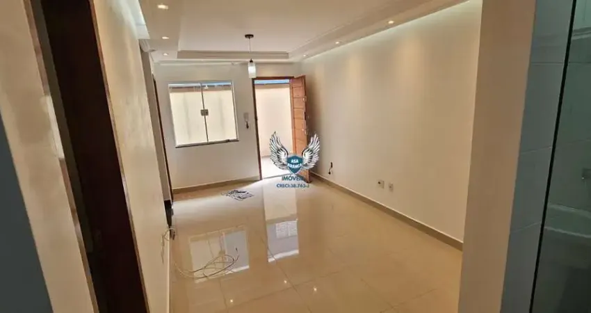 Sobrado em condomínio fechado 02 dormitórios sendo os 02 suítes e 02 vagas de ga