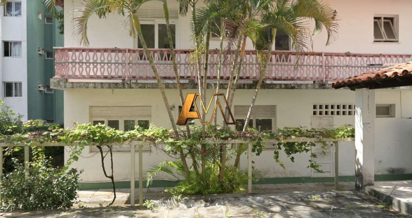 Casa à venda no bairro Pituba - Salvador/BA