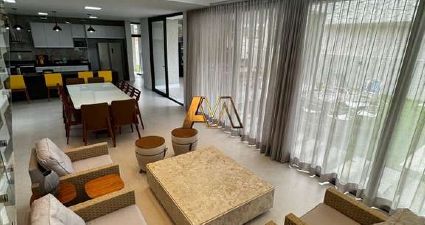 CASA ALTO PADRÃO COM 5 SUÍTES EM GUARAJUBA