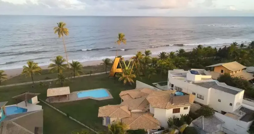 CASA 11/4 SENDO 9 SUÍTES EM GUARAJUBA - PÉ NA AREIA