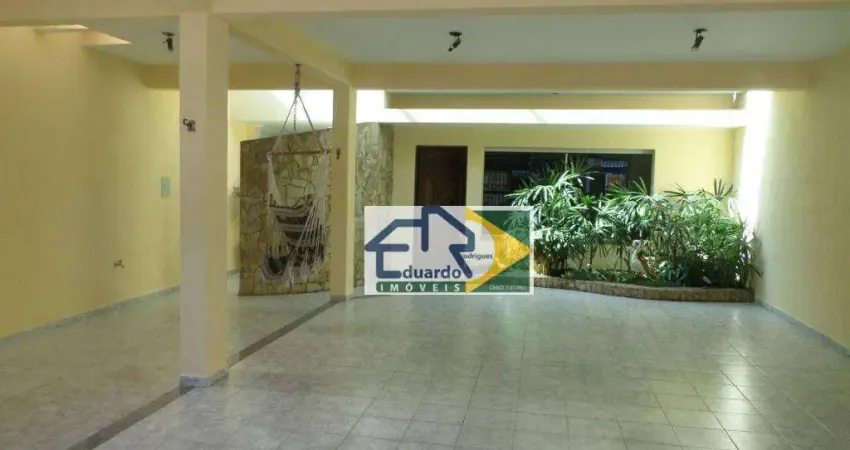 Casa com 3 dormitórios à venda, 324 m² por R$ 900.000,00 - Jardim Suzano - Suzano/SP