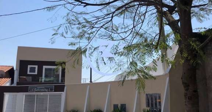 Excelente casa em condomínio à venda com 2 dorms sendo 1 suíte