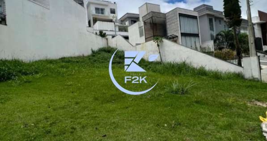 Terreno à venda Cesar de Souza 302m².