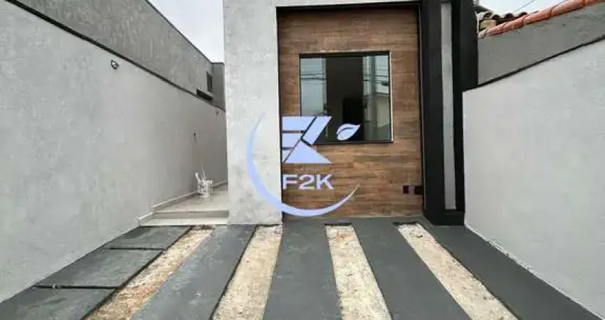 Excelente casa térrea em construção, 3 dorms sendo 1 suite e entrega para nov/26