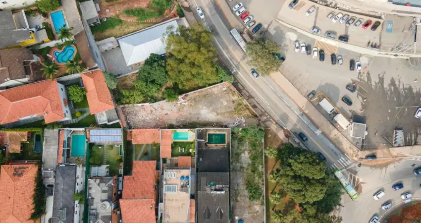 Terreno à venda no bairro Jardim Leonor - São Paulo/SP