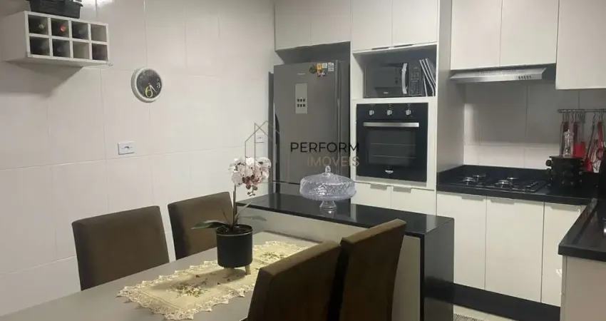 Casa em Condomínio de Luxo na Penha de França: 2 quartos, 2 suítes, 1 sala, 2 banheiros, 2 vagas - São Paulo-SP.