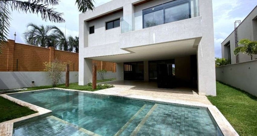 Sobrado com 04 suítes à venda, 455m², R$ 6.250.000 no Alphaville Flamboyant Residencial Cruzeiro do Sul em Goiânia/GO