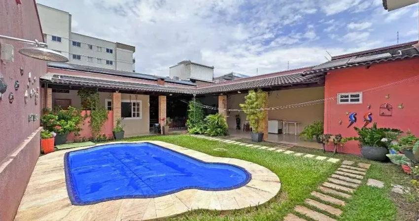 Sobrado com 3 dormitórios à venda, 292 m² por R$ 1.400.000,00 - Vila Rosa - Goiânia/GO