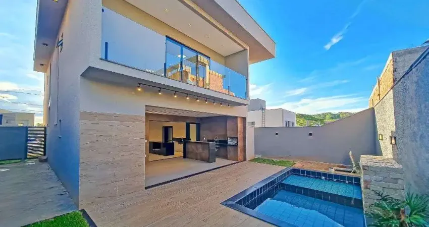 Sobrado com 3 dormitórios à venda, 228 m² por R$ 1.590.000,00 - Jardins Capri - Senador Canedo/GO