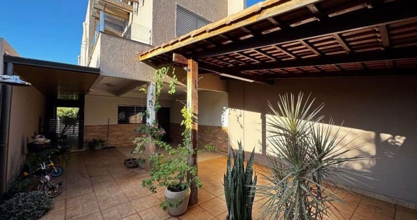 Sobrado de 232 m² com 03 quartos à venda por R$ 390.000 no Jardim das Hortênsias - Goiânia