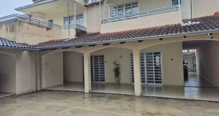Sobrado com 4 dormitórios à venda, 315 m² por R$ 1.800.000,00 - Setor Gentil Meireles - Goiânia/GO