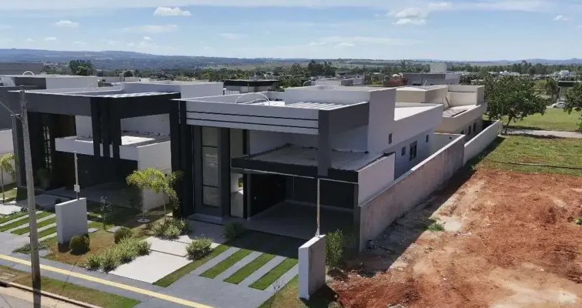 Casa de 175 m² com 03 suítes à venda por R$ 1.095.000 no Terras Alphas 1 - Senador Canedo