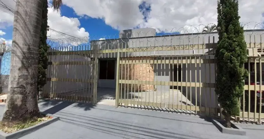 Casa comercial de 260 m² para alugar por R$ 5.480/mensais no Jardim América - Goiânia