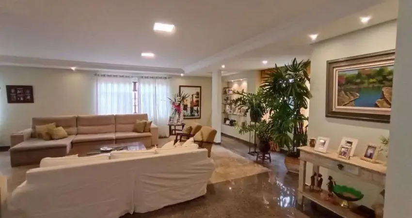 Sobrado de 478 m² com 06 quartos à venda por R$ 1.700.000 no Setor Bueno - Goiânia
