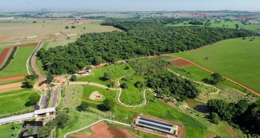 Área de 2000 m² à venda por R$ 450.000 no Florata Condomínio Florestal - Santo Antônio de Goiás