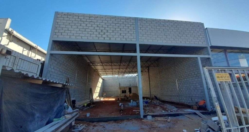 Galpão de 377 m² para alugar por R$ 18.000/mensais na Vila Rosa - Goiânia/GO