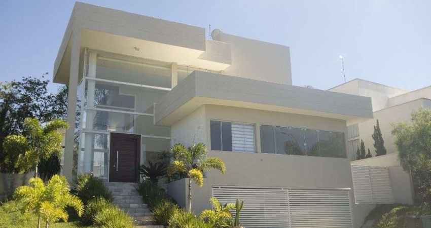 Sobrado de 404 m² com 03 suítes à venda por R$ 4.400.000 no Alphaville Flamboyant Residencial Araguaia - Goiânia