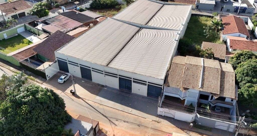Galpão de 482 m² para alugar por R$ 7.800 mensais no Jardim Santo Antônio - Goiânia/GO