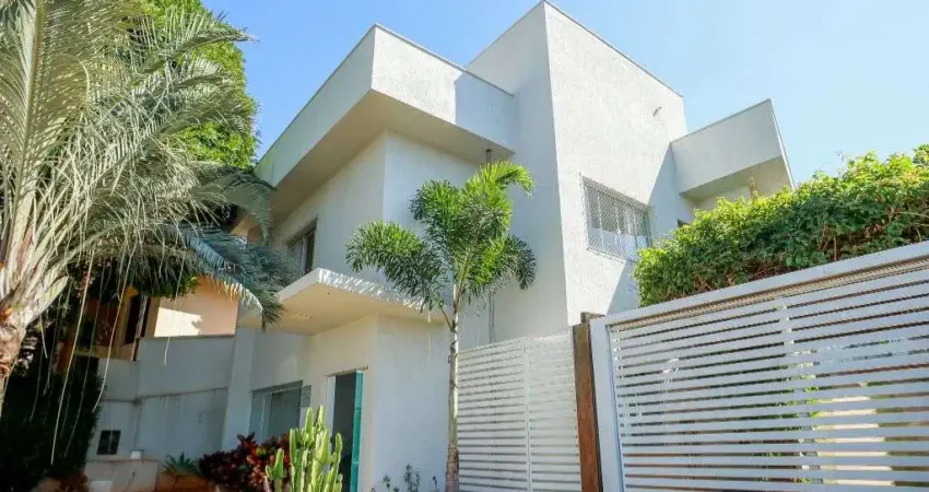 Casa de 207 m² com 04 suítes para alugar por R$ 11.750/mensais no Condomínio do Lago - Goiânia