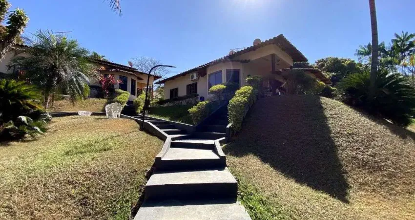 Chácara de 5169 m² com 06 quartos à venda por R$ 3.000.000 no Condomínio Parque dos Cisnes - Goiânia