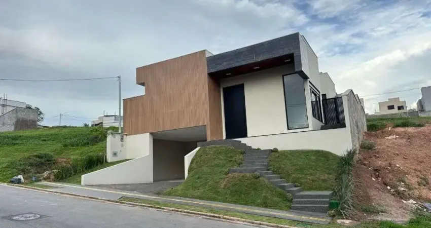 Casa de 225 m² com 03 quartos à venda por R$ 1.550.000 no Jardins Bolonha - Senador Canedo