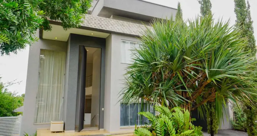 Sobrado de 330m² com 05 quartos, sendo 04 suítes á venda no Condominio do lago - Goiania/ GO