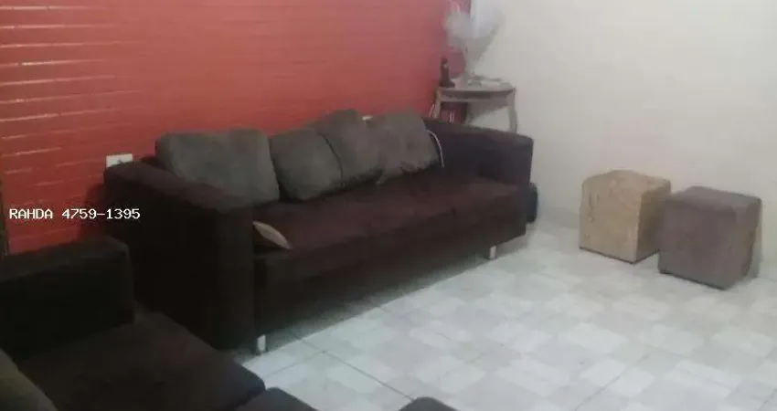 Casa para Venda em Poá, Centro, 2 dormitórios, 2 suítes, 1 banheiro, 2 vagas