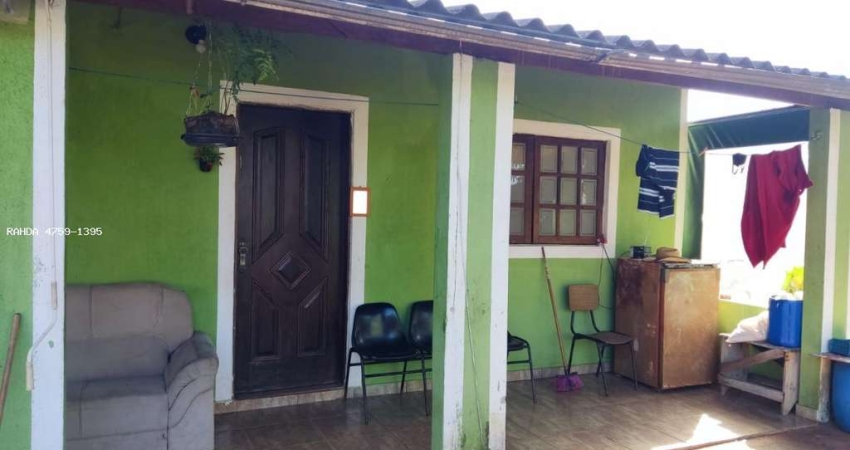 Casa para Venda em Bragança Paulista, HIPICA JAGUARI, 2 dormitórios, 2 banheiros
