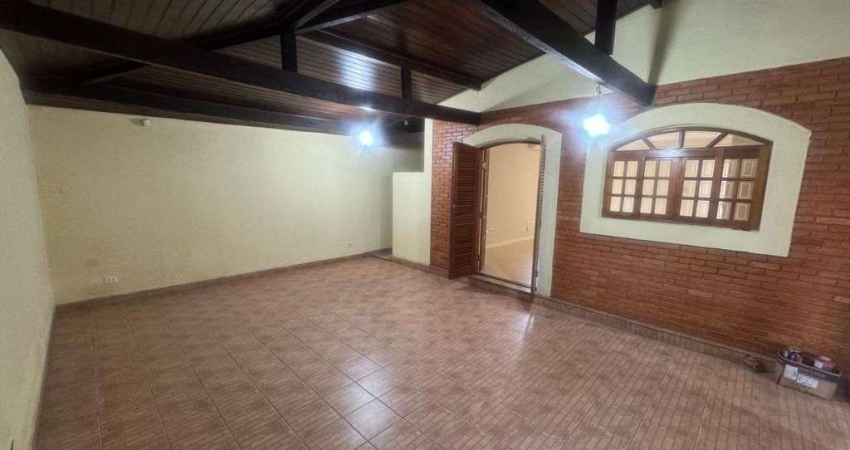 Casa com 3 dormitórios para alugar, 150 m² por R$ 4.900,00/mês - Jardim das Indústrias - São José dos Campos/SP