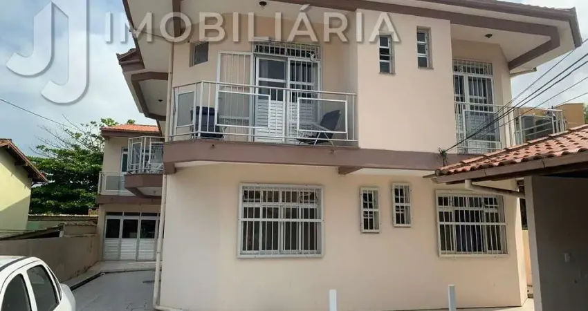 Casa residencial com 7 quartos  à venda, 280.00 m2 por r$955000.00  - praia do santinho - florianopolis/sc