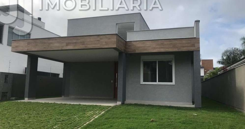 Casa Residencial com 3 quartos  à venda, 204.00 m2 por R$1950000.00  - Cachoeira Do Bom Jesus - Florianopolis/SC