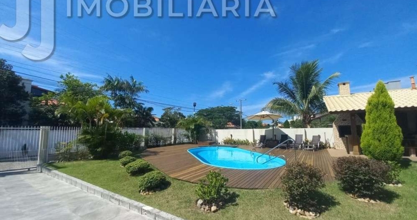 Casa Residencial com 3 quartos  à venda, 210.00 m2 por R$1800000.00  - Ingleses Do Rio Vermelho - Florianopolis/SC