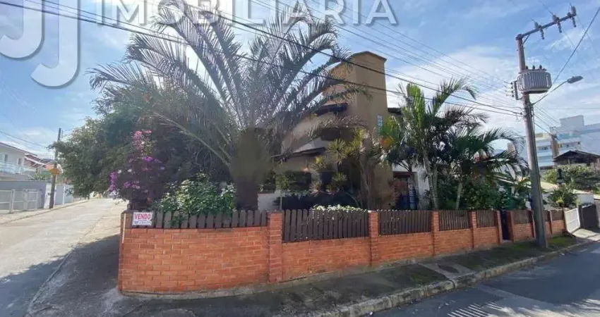 Casa Residencial com 4 quartos à venda, 250.00 m2 por R$1600000.00 - Ingleses Do Rio Vermelho - Florianopolis/SC