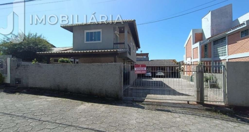 Casa Residencial com 6 quartos  à venda, 203.00 m2 por R$1278000.00  - Ingleses Do Rio Vermelho - Florianopolis/SC