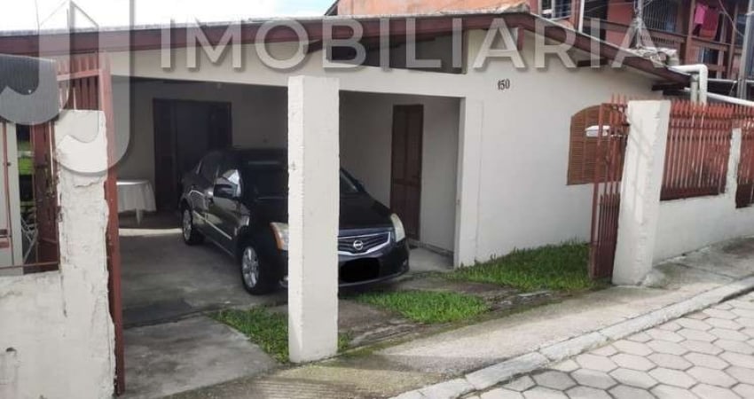 Casa Residencial com 3 quartos  à venda, 160.00 m2 por R$450000.00  - Sao Joao Do Rio Vermelho - Florianopolis/SC