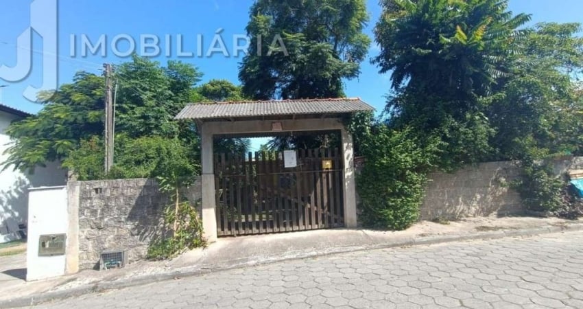 Casa Residencial com 3 quartos  à venda, 90.00 m2 por R$450000.00  - Sao Joao Do Rio Vermelho - Florianopolis/SC