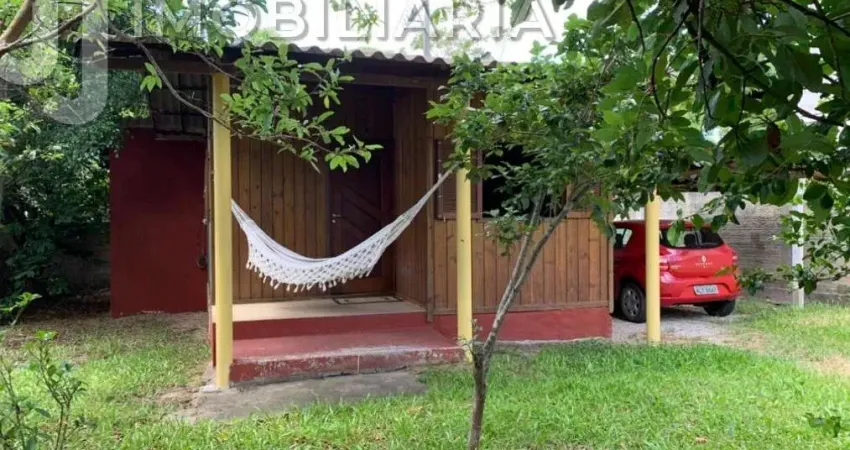 Casa Residencial com 2 quartos  à venda, 420.00 m2 por R$480000.00  - Sao Joao Do Rio Vermelho - Florianopolis/SC
