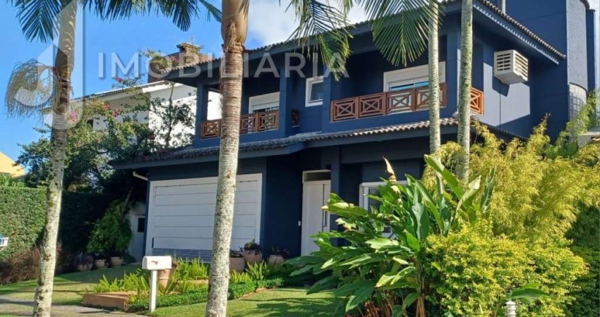 Casa Residencial com 3 quartos  à venda, 320.00 m2 por R$3990000.00  - Jurere Internacional - Florianopolis/SC