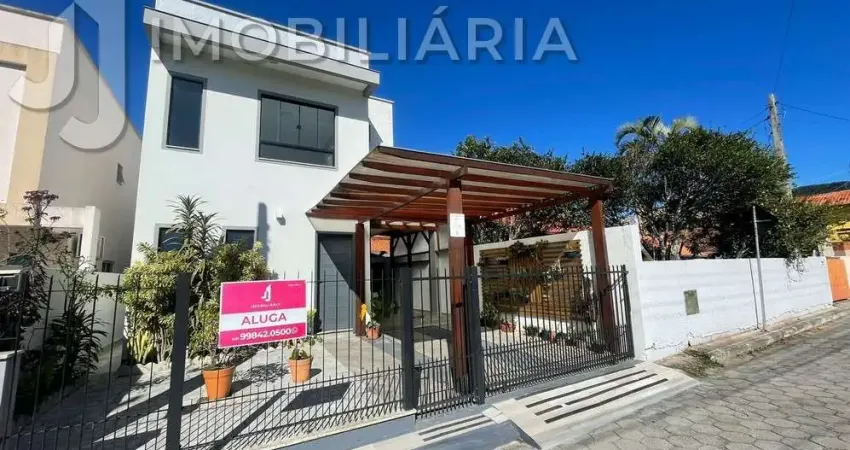 Casa Residencial com 3 quartos  para alugar, 104.00 m2 por R$4400.00  - Ingleses Do Rio Vermelho - Florianopolis/SC